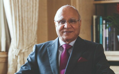 Sir Anwar’s birthday tea with the King & Queen