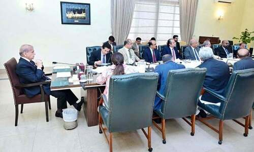 Govt pushes for cashless economy