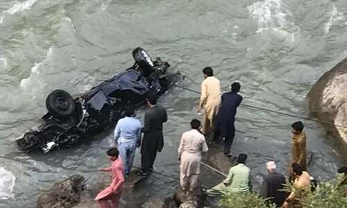 Six tourists die as vehicle falls into Neelum River