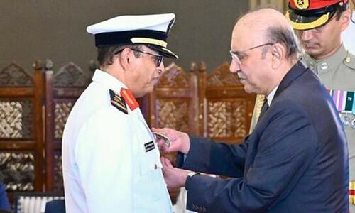 President confers Nishan-e-Imtiaz (Military) upon Chief of Royal Saudi Naval Forces President confers Nishan-e-Imtiaz (Military) upon Chief of Royal Saudi Naval Forces