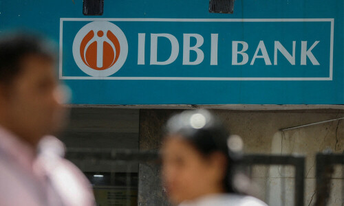 India to invite financial bids for IDBI Bank stake sale in Oct-Dec, official says
