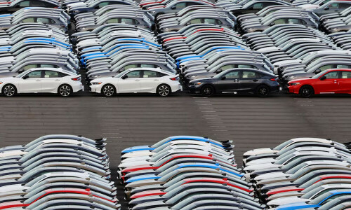 Toyota, Honda brace for profit falls as US tariffs, strong yen weigh