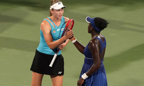 Teen Mboko upsets Rybakina to book Canadian Open final with Osaka; Zverev falls Teen Mboko upsets Rybakina to book Canadian Open final with Osaka; Zverev falls