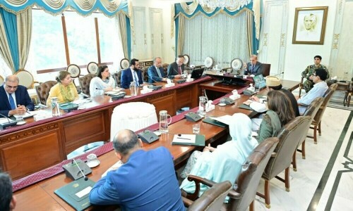 وزیراعظم کی آبادی میں اضافے سے نمٹنے کیلئے مؤثر قومی پالیسی کی تشکیل کی ہدایت
