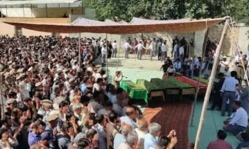 گلگت بلتستان میں مٹی کے تودے گرنے سے 7 افراد جاں بحق