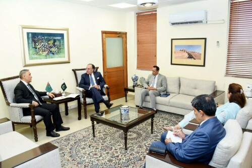 وزیر خزانہ سے ترکمانستان کے سفیر کی ملاقات، تجارتی و توانائی تعلقات کو مضبوط بنانے کا عزم