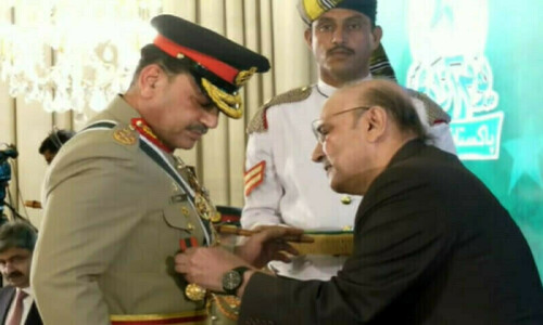 فیلڈ مارشل عاصم منیر اور بلاول بھٹو سمیت دیگر اہم شخصیات کو قومی اعزازات سے نوازا گیا
