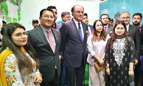 معیشت کی ترقی میں نجی شعبہ کلیدی حیثیت رکھتا ہے، محمد اورنگزیب