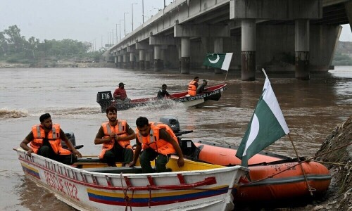 وزیراعظم کا سیلاب سے متاثرہ علاقوں کے رہائشیوں کی فوری منتقلی کا حکم