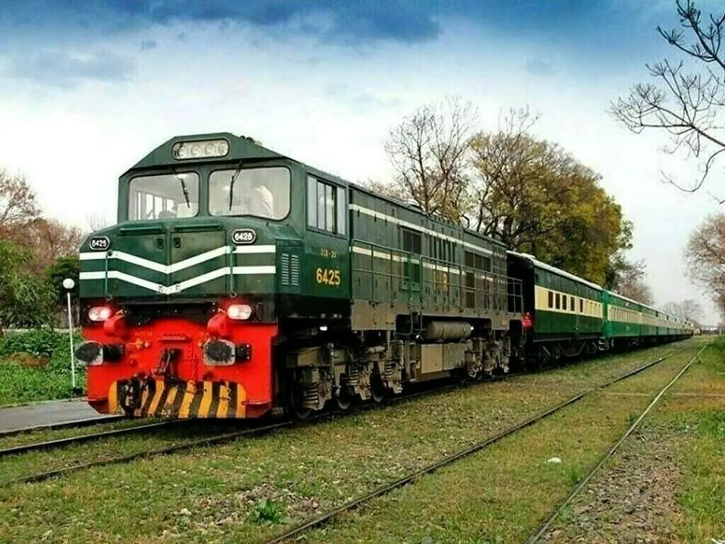ریلوے اصلاحات، جو پاور سیکٹر کیلئے بھی مددگار ہوسکتی ہیں