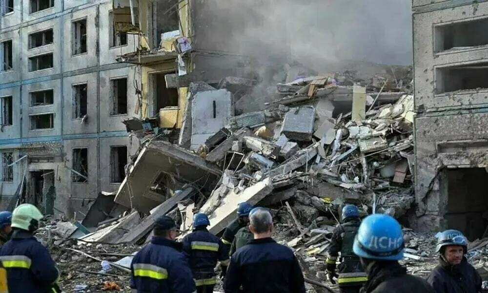 Ukraine says Russian strikes kill 2 in Dnipropetrovsk region