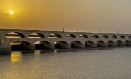 High flood set to hit Guddu barrage next week: CM Sindh