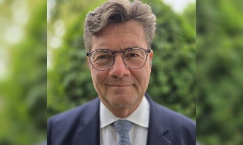 New German CG assumes office