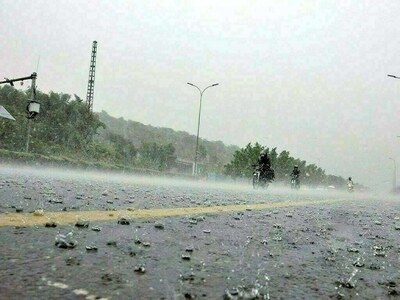 Heavy rains and landslides in NAs: Minister for restoration of roads, relief efforts