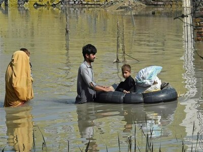 Sindh govt donates relief supplies to people affected by floods in KP