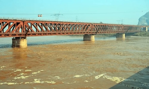 High flood in Indus, Chenab likely in next 24 hours: FFD