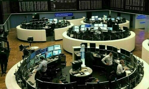 European shares tumble as French political risks weigh