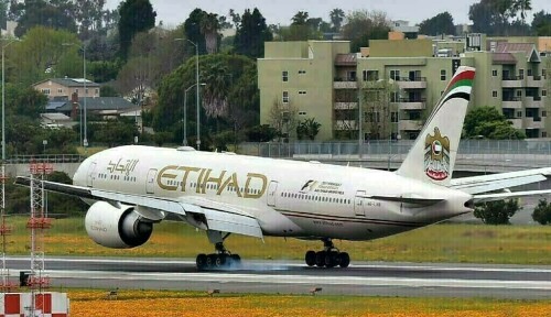 Etihad first-half profit best yet on global expansion, passenger growth