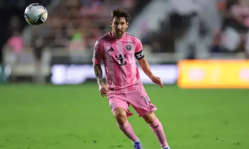 Messi shines in his final home World Cup qualifier, Paraguay and Colombia clinch spots