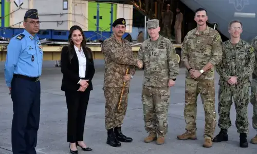 امریکا سے سیلاب متاثرین کے لیے امدادی سامان پاکستان پہنچنا شروع