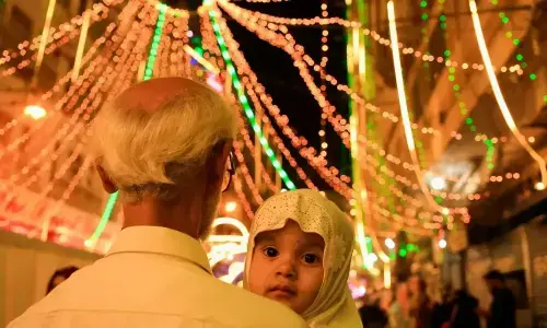 پاکستان میں عید میلادالنبی ﷺ کی 1500ویں سالگرہ عقیدت و احترام سے منائی گئی