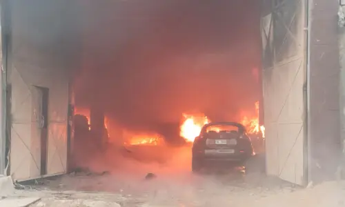 Five firefighters injured in New Karachi factory blaze