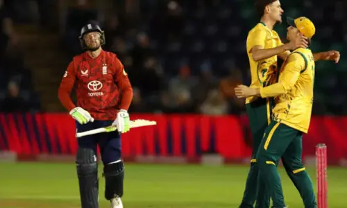 South Africa beat England by 14 runs in rain-marred 1st T20 South Africa beat England by 14 runs in rain-marred 1st T20
