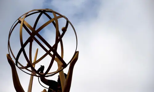 Apple draws Hollywood talent, Emmy recognition with creative risks Apple draws Hollywood talent, Emmy recognition with creative risks
