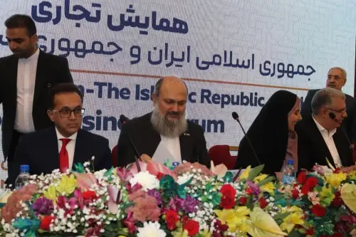 Pakistan, Iran push toward $10bn bilateral trade target