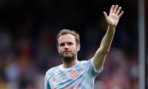 Mata joins Melbourne Victory ahead of new season