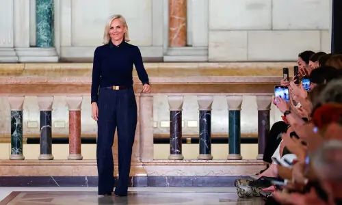 Tory Burch shows pairing of moody and vibrant hues for spring at New York Fashion Week