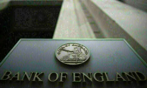 Bank of England holds rate as inflation stays high