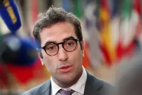 اسپین کی یوکرین کو فنڈنگ کیلئے منجمد روسی اثاثوں کے استعمال کی حمایت