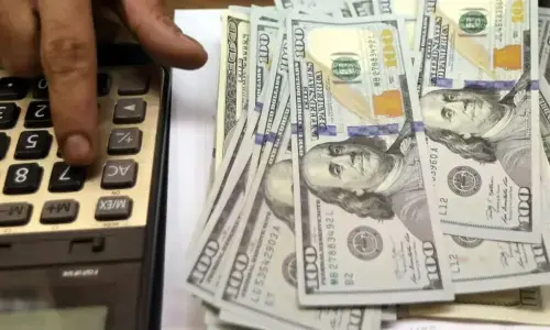 ایف آئی اے: حوالہ ہنڈی اور غیر قانونی کرنسی ایکسچینج میں ملوث 494 افراد گرفتار،1.49 ارب برآمد