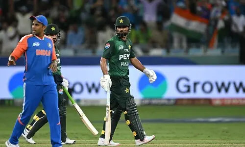 Fakhar Zaman&rsquo;s controversial dismissal sparks outcry from Pakistan cricketers
