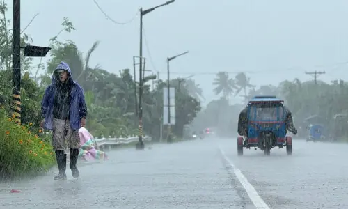 China prepares to evacuate 400,000 as super typhoon makes landfall in Philippines