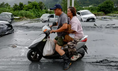 Super Typhoon Ragasa kills 14 in eastern Taiwan, with 129 missing