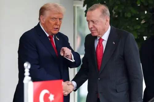 Trump pushes Turkiye on Russian oil, hints at lifting sanctions