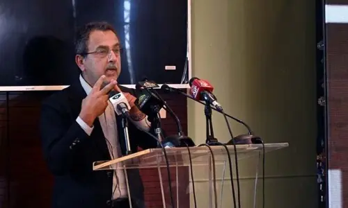گردشی قرض ایک بوجھ، 780 ارب کی کمی، 1.614 کھرب روپے رہ گیا، اویس لغاری