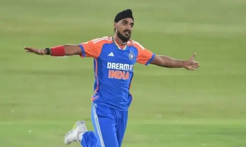 PCB lodges complaint against Arshdeep Singh over indecent gestures PCB lodges complaint against Arshdeep Singh over indecent gestures