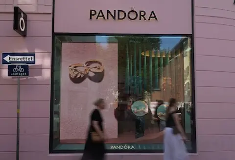 Pandora CEO to retire in 2026, will be replaced by marketing chief
