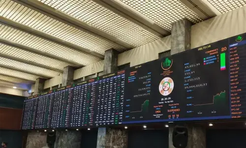 اسٹاک مارکیٹ نے نئی بلند ترین سطح عبور کر لی، 100 انڈیکس 165,000 سے زائد پوائنٹس کے ساتھ بند