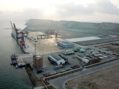 CPEC: Shi highlights criticality of media’s role in bringing bilateral relations, projects under focus CPEC: Shi highlights criticality of media’s role in bringing bilateral relations, projects under focus