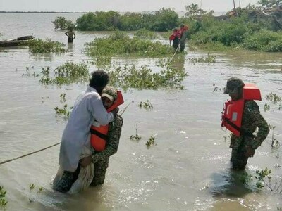 Navy ramps up flood relief operations in Punjab, Sindh