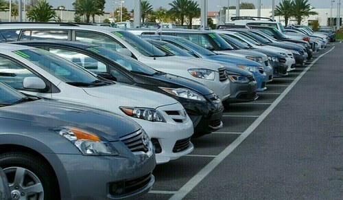 Auto: Going big or going home?
