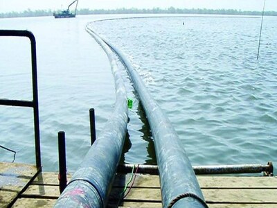 Water crisis: between industrial mismanagement and climate disasters