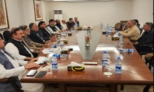 حکومت اور جوائنٹ عوامی ایکشن کمیٹی کے درمیان آزاد کشمیر میں امن بحالی کا معاہدہ