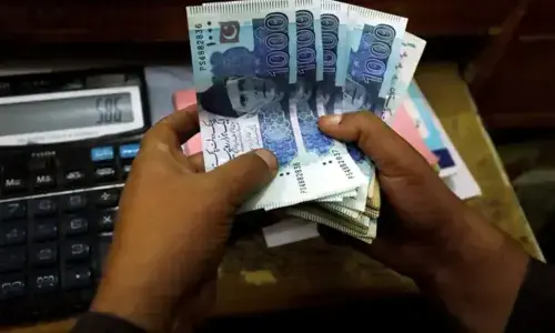 ڈیفالٹ رسک میں نمایاں کمی، وزیراعظم کا بلومبرگ کی رپورٹ کا خیرمقدم