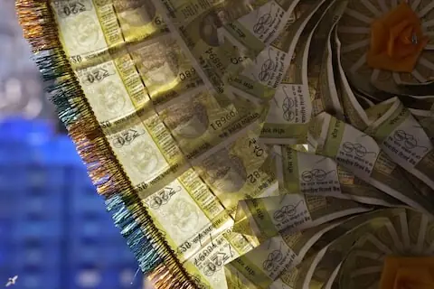 Rupee treads water as frequent RBI intervention dulls appetite for short sellers