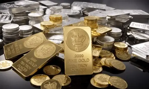 چاندی کی قیمتیں نئی بلند ترین سطح پر، سونا مستحکم